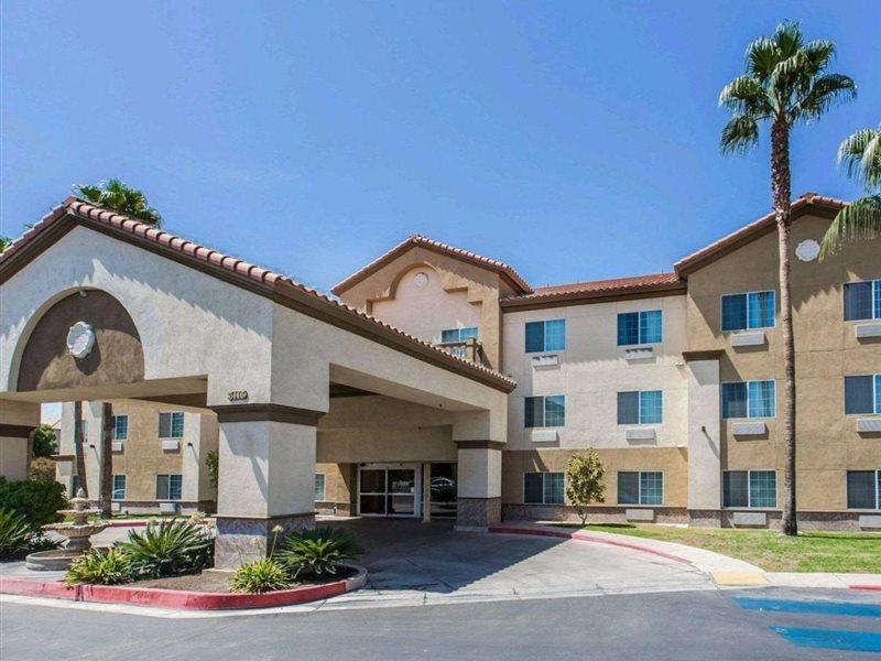 Comfort Suites Bakersfield Ngoại thất bức ảnh