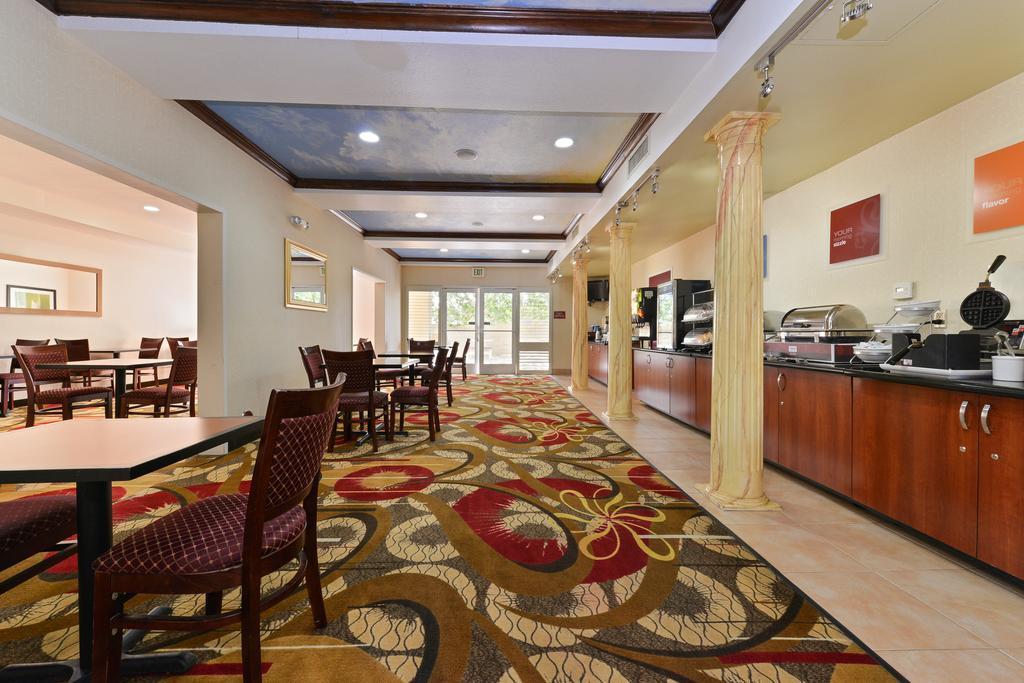 Comfort Suites Bakersfield Ngoại thất bức ảnh