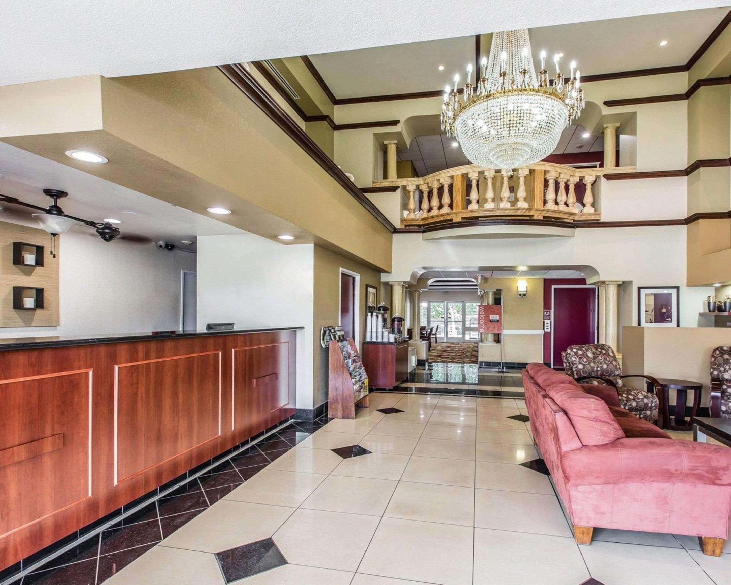 Comfort Suites Bakersfield Ngoại thất bức ảnh