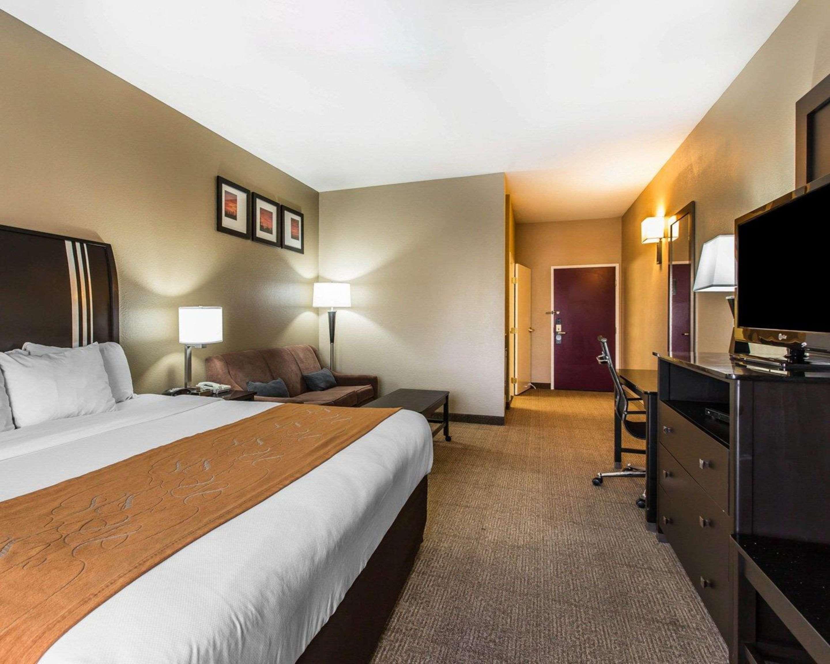 Comfort Suites Bakersfield Ngoại thất bức ảnh