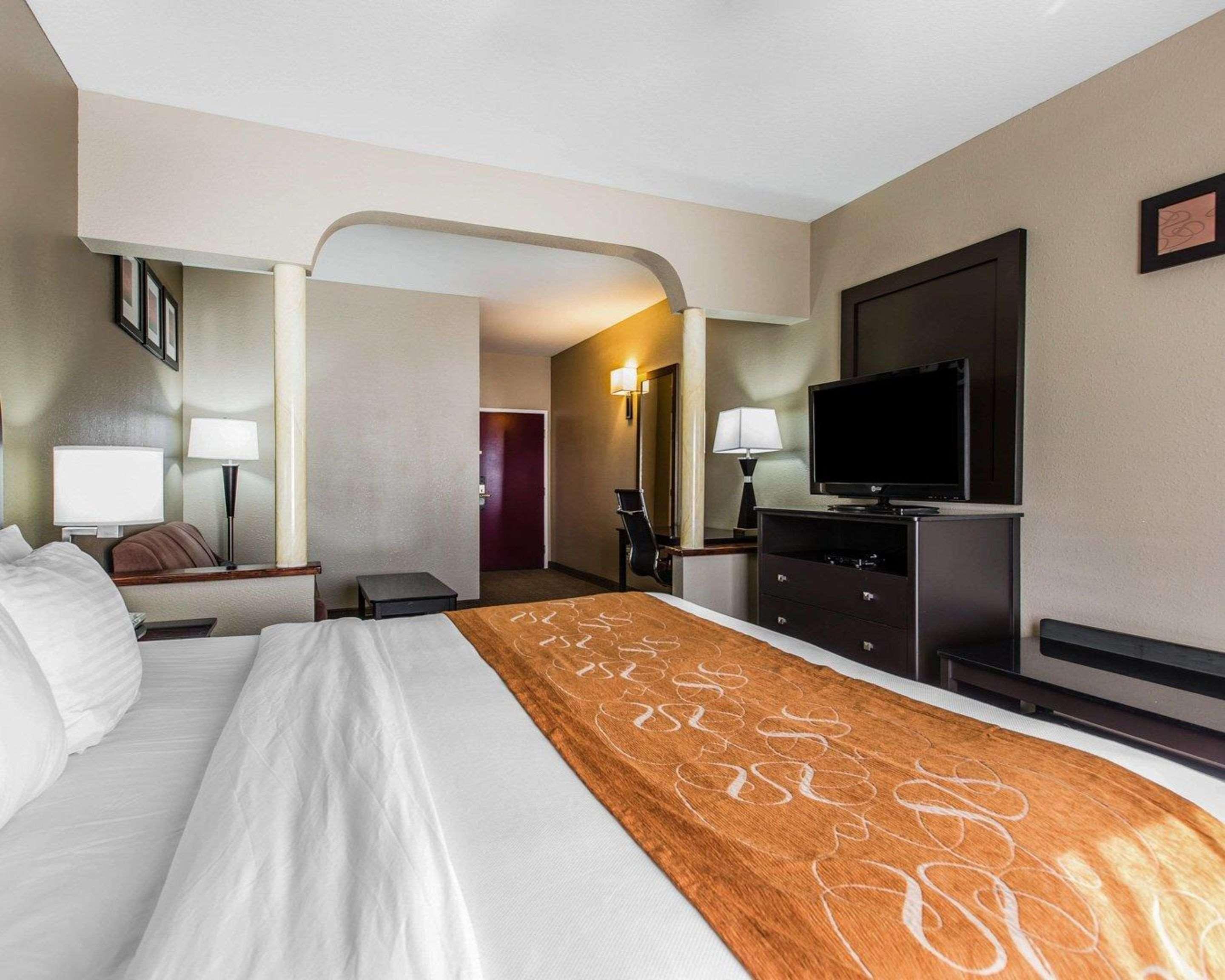 Comfort Suites Bakersfield Ngoại thất bức ảnh