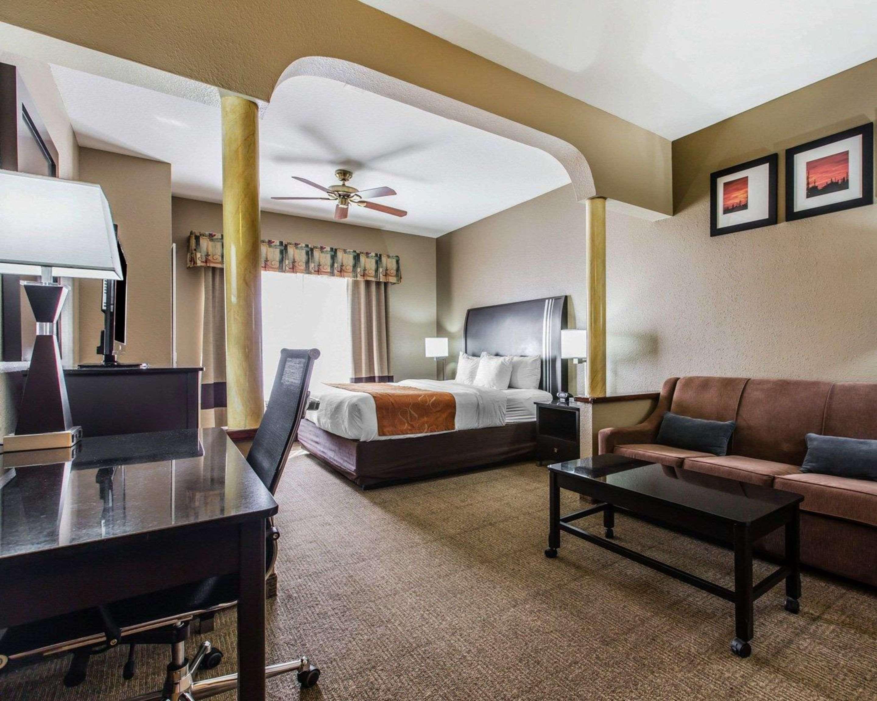 Comfort Suites Bakersfield Ngoại thất bức ảnh