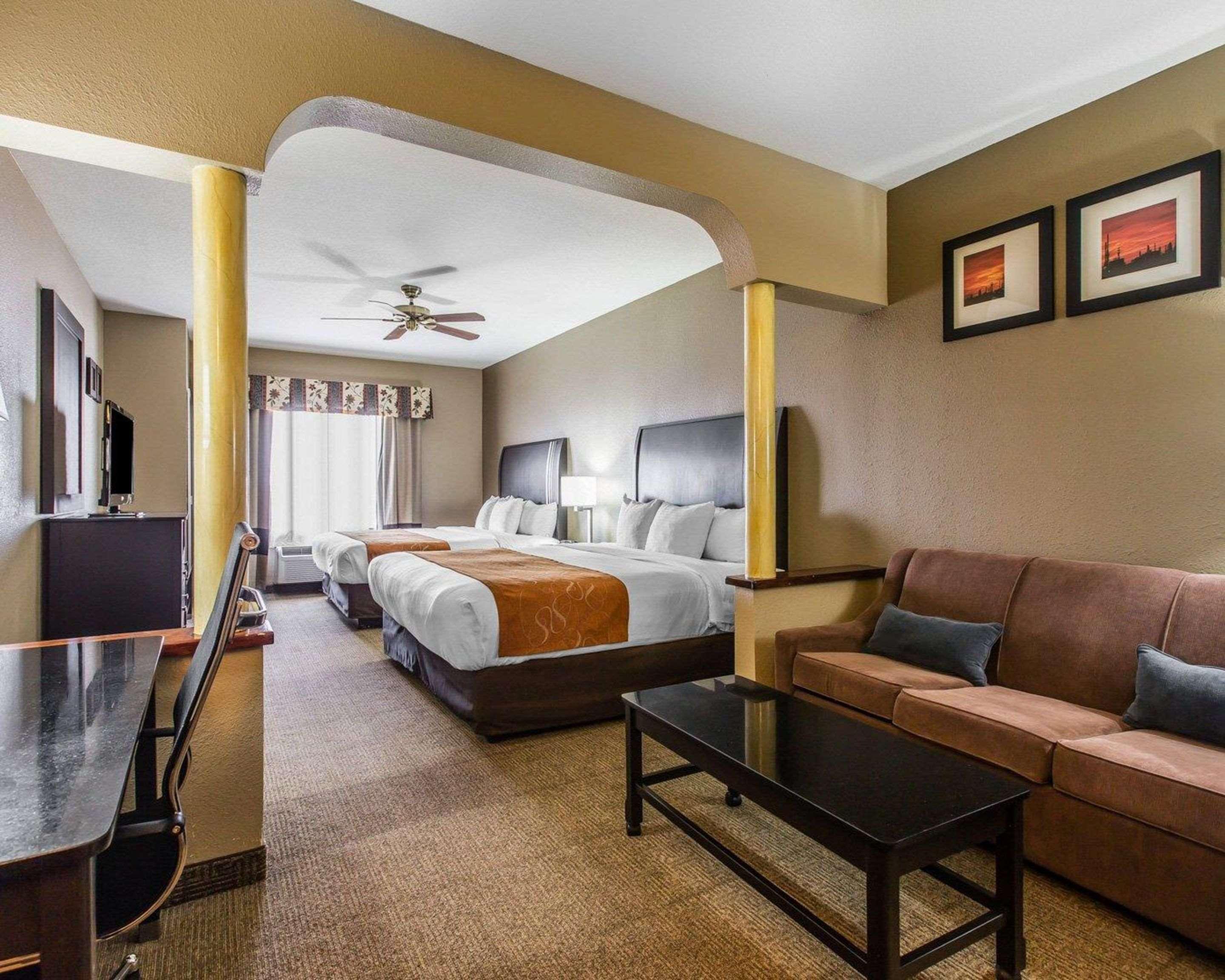 Comfort Suites Bakersfield Ngoại thất bức ảnh