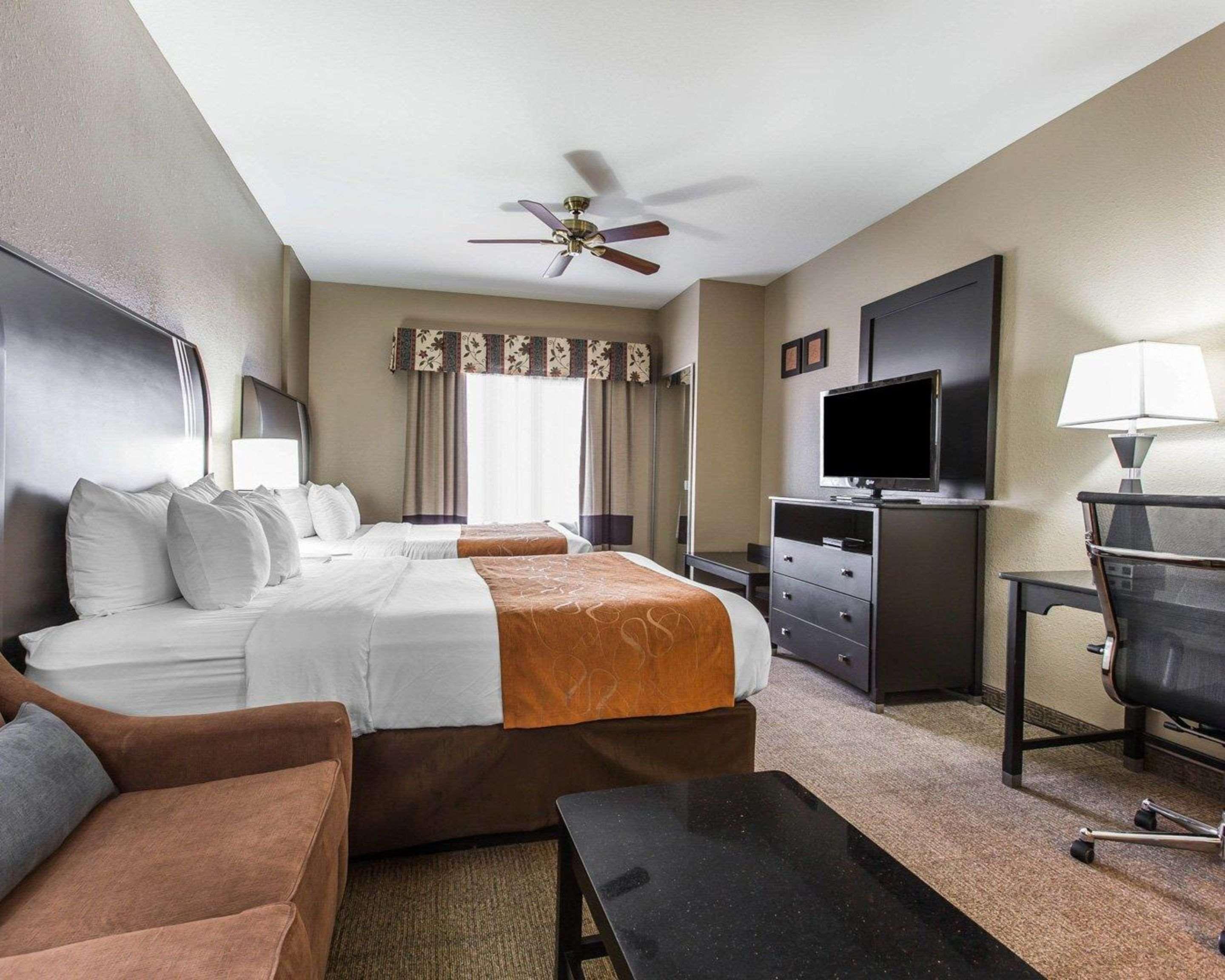 Comfort Suites Bakersfield Ngoại thất bức ảnh