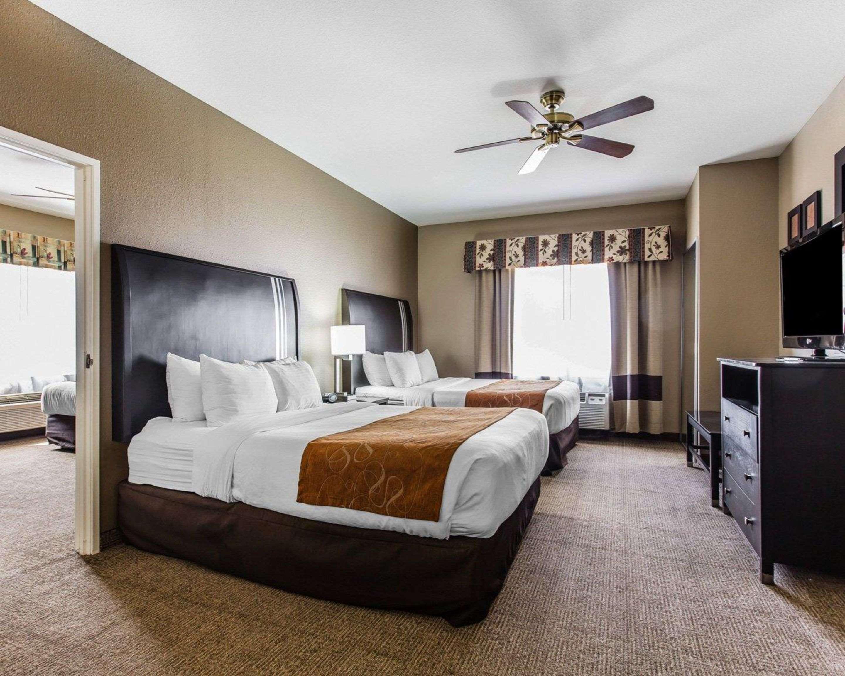 Comfort Suites Bakersfield Ngoại thất bức ảnh