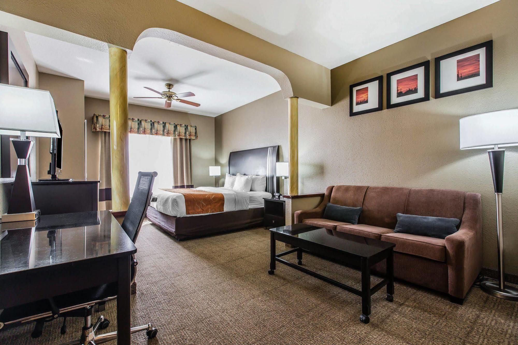 Comfort Suites Bakersfield Ngoại thất bức ảnh